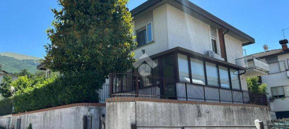 4 bedrooms House in Gualdo Tadino, Italy No. 269302 26