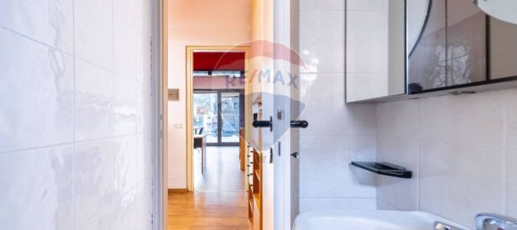 Propiedad comercial de 2 habitaciónes en Rescaldina, Italy No. 260731 16