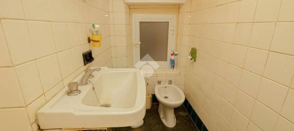 2 bedrooms Apartment in Genoa, Italy No. 121697 17