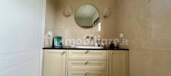 Квартира с 1 спальней в Кампионе д’Италия, Италия № 135314 8