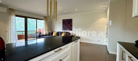 Квартира с 1 спальней в Кампионе д’Италия, Италия № 135314 19