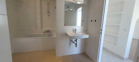 3 rooms Apartment in Alsergrund, Austria No. 242071 7