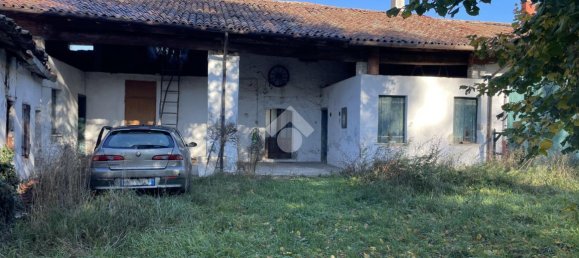 4 rooms House in Vicenza, Italy No. 20889 30
