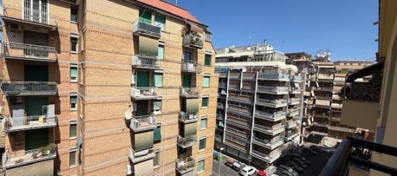 2 bedrooms Apartment in Rome, Italy No. 335886 5