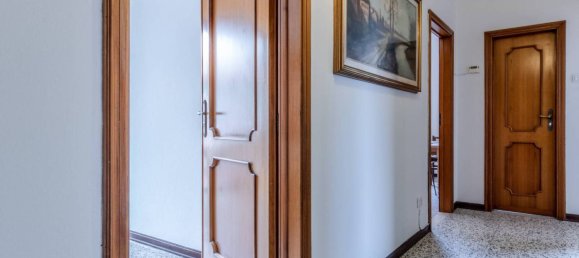 2 Schlafzimmer Wohnung in Bologna, Italy, Nr. 352584 2