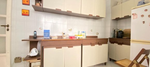 4 rooms Apartment in Naples, Italy No. 163399 12