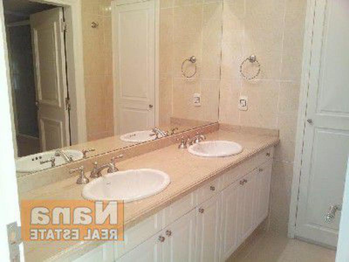 5 bedrooms Apartment in Maldonado, Uruguay No. 2001