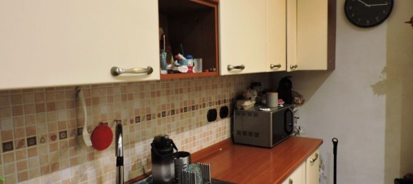 4 rooms Apartment in Genoa, Italy No. 111999 16