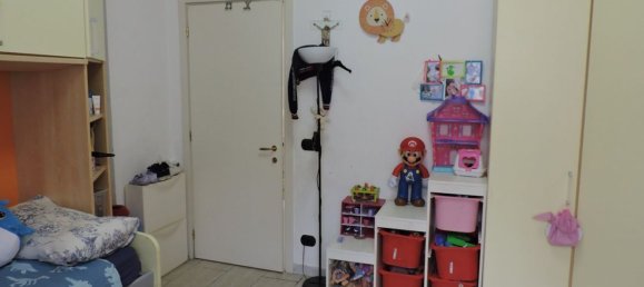 4 rooms Apartment in Genoa, Italy No. 111999 6