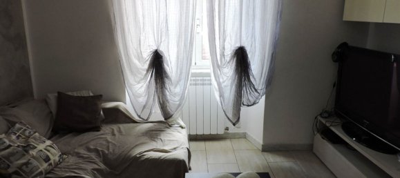 4 rooms Apartment in Genoa, Italy No. 111999 2