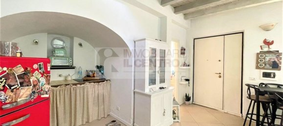 3 bedrooms Apartment in Sarzana, Italy No. 376578 2