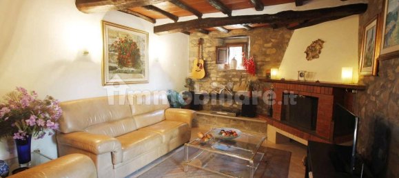 3 Schlafzimmer Haus in Montecatini Terme, Italy, Nr. 90734 8