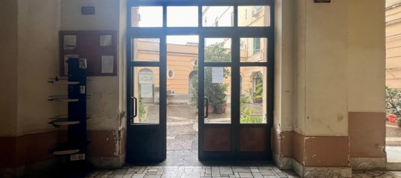 2 rooms Apartment in Naples, Italy No. 33922 14