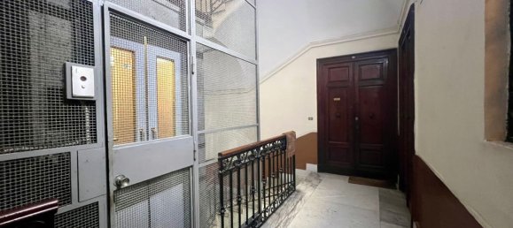 2 rooms Apartment in Naples, Italy No. 33922 13