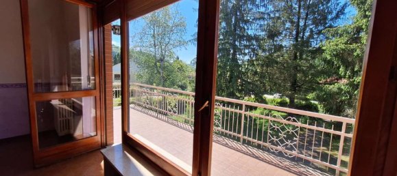 2 bedrooms House in Gassino Torinese, Italy No. 127014 15