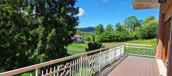 2 bedrooms House in Gassino Torinese, Italy No. 127014 2