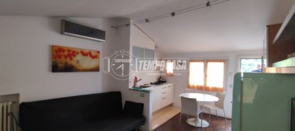 1 bedroom Apartment in Padua, Italy No. 15493 2