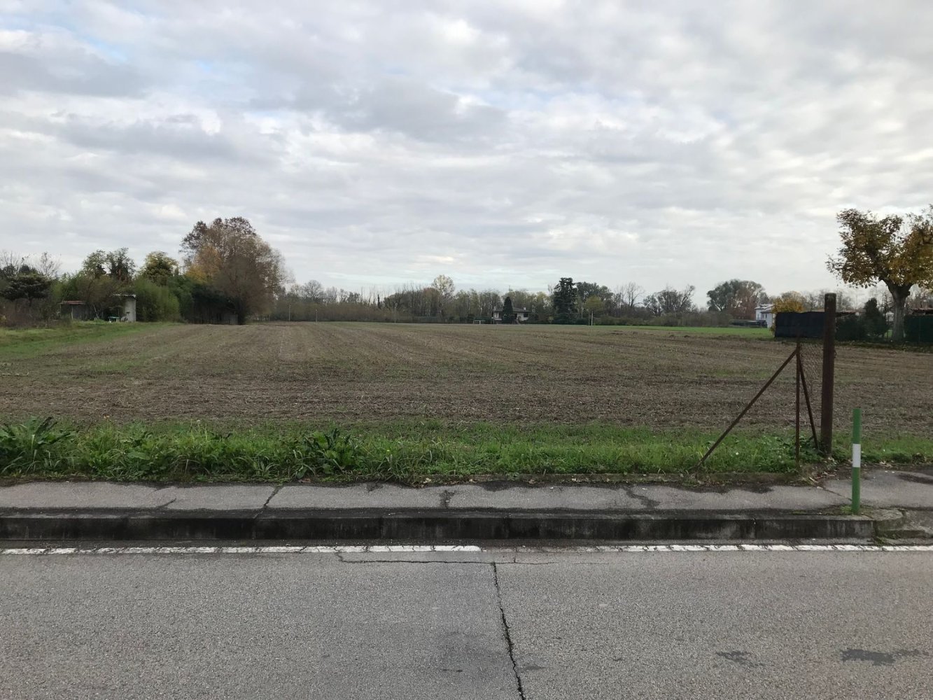 12300m² Land in Padua, Italy No. 251514