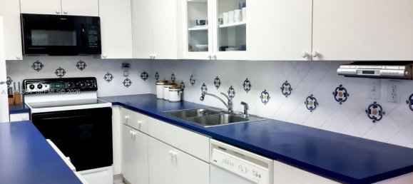 2 غرف نوم عقار تجاري في Miami, الولايات المتحدة رقم 614326 13