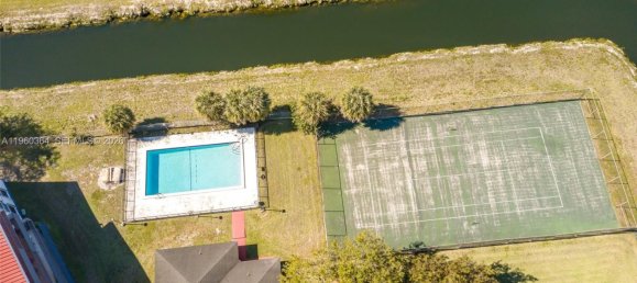2 غرف نوم عقار تجاري في Miami, الولايات المتحدة رقم 614326 3