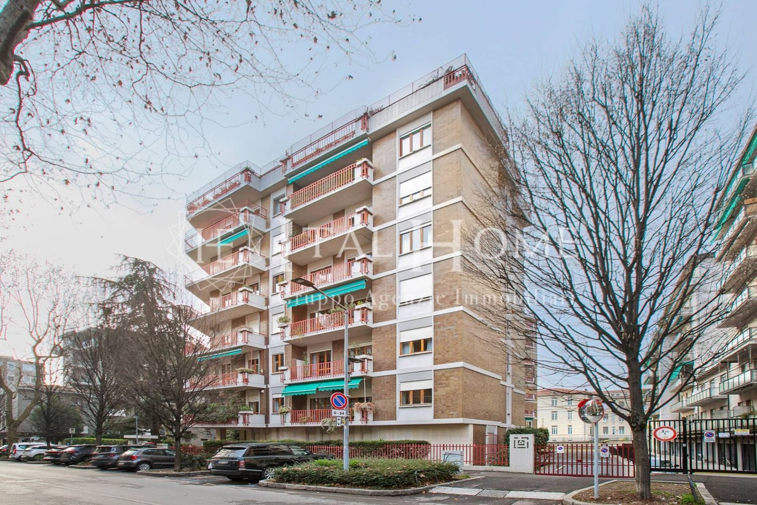 3 rooms Apartment in Bergamo, Italy No. 5514