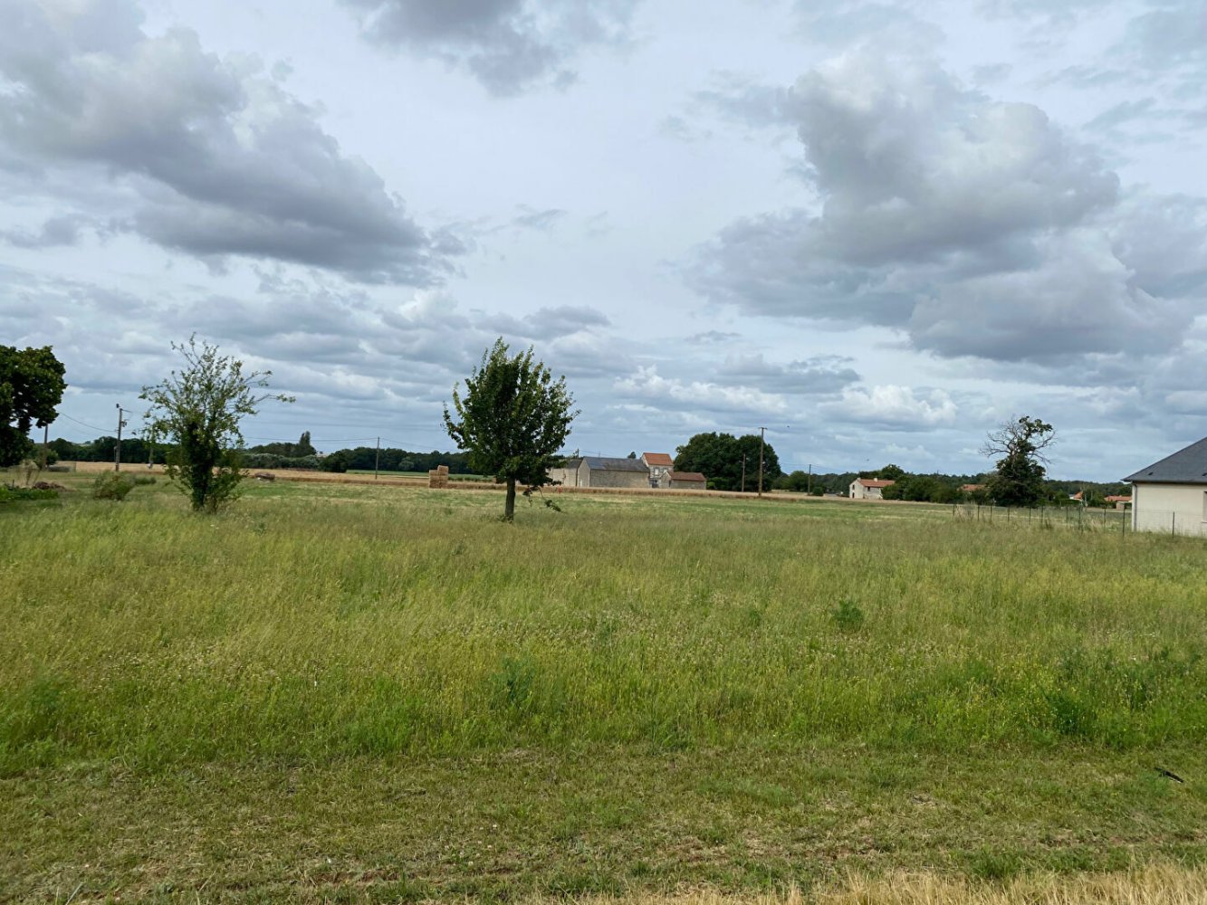  Land in Marcay, France No. 255708