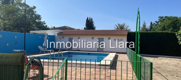 3 bedrooms House in Cordoba, Spain No. 160870 3