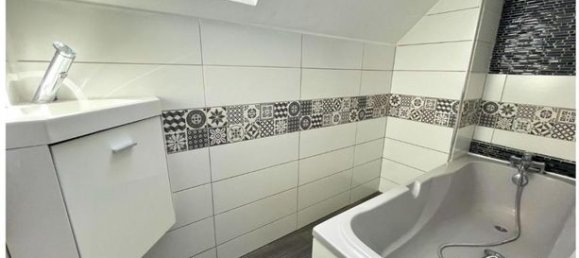 Adosado de 3 dormitorios en Saint-Bris-le-Vineux, France No. 353338 4