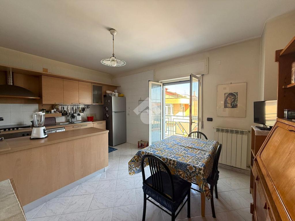 3 Schlafzimmer Wohnung in Acerra, Italy, Nr. 316219