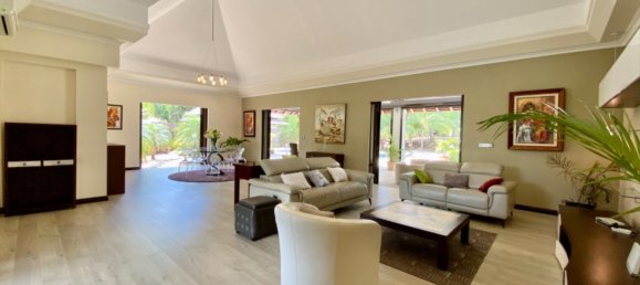 5 bedrooms Villa in Tamarin, Mauritius No. 252 15