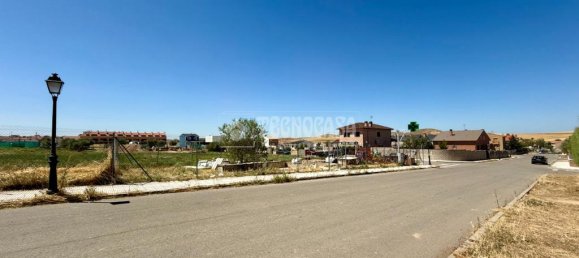 684m² Land in Guadalajara, Spain No. 137298 3