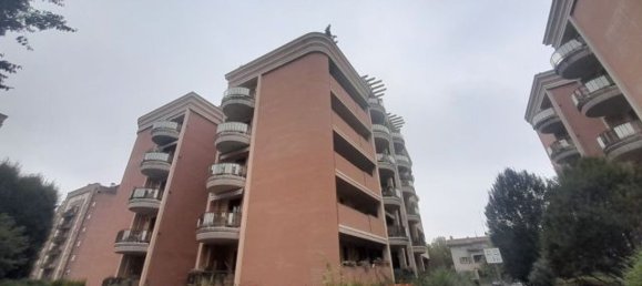  Garage in Reggio Emilia, Italy No. 322463 4