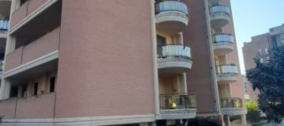  Garage in Reggio Emilia, Italy No. 322463 2