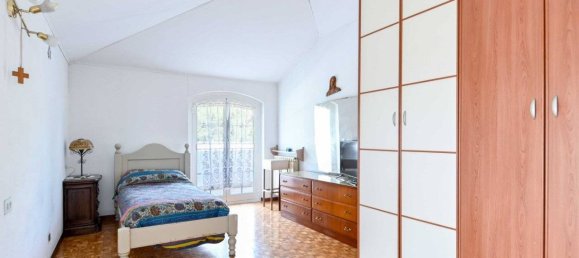 4 Schlafzimmer Villa in Villa d'Almè, Italy, Nr. 66934 25