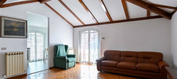 4 Schlafzimmer Villa in Villa d'Almè, Italy, Nr. 66934 23