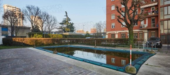 Квартира с 5 комнатами в Милан, Италия № 242002 4