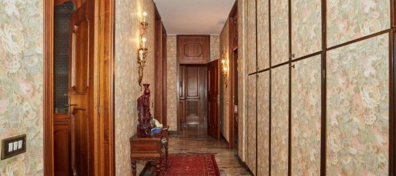 Квартира с 5 комнатами в Милан, Италия № 242002 42