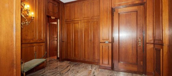 Квартира с 5 комнатами в Милан, Италия № 242002 46