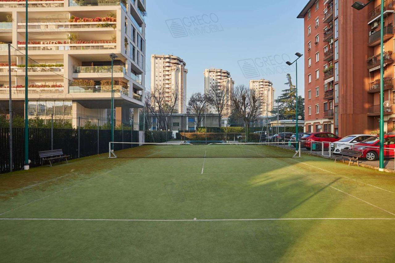 Квартира с 5 комнатами в Милан, Италия № 242002