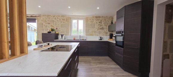 4 bedrooms House in Lauzun, France No. 335959 8