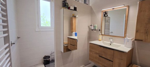 4 bedrooms House in Lauzun, France No. 335959 10