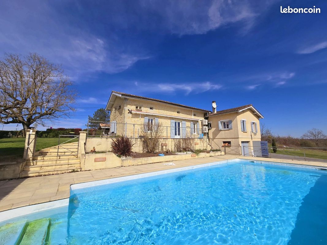4 bedrooms House in Lauzun, France No. 335959
