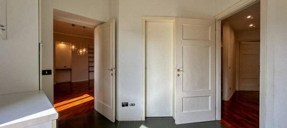 7 rooms Apartment in Lucca, Italy No. 173919 13