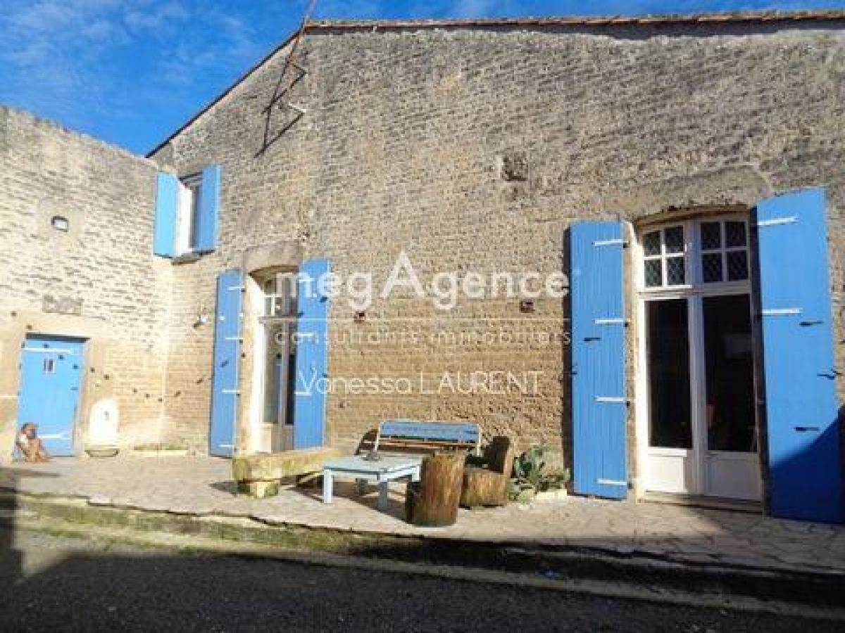 2 bedrooms House in Aulnay, France No. 26468