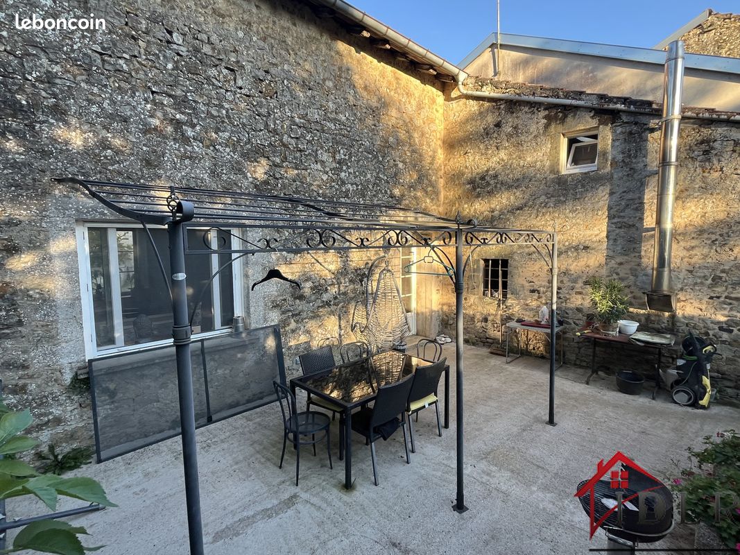 Moradia em banda T2 em Parnoy-en-Bassigny, France N.º 210013