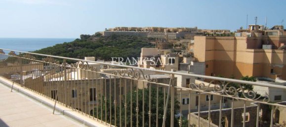 3 bedrooms Penthouse in Ghajnsielem, Malta No. 5491 2