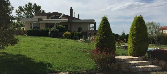 5 bedrooms Villa in Thermaic Gulf, Greece No. 5699 2