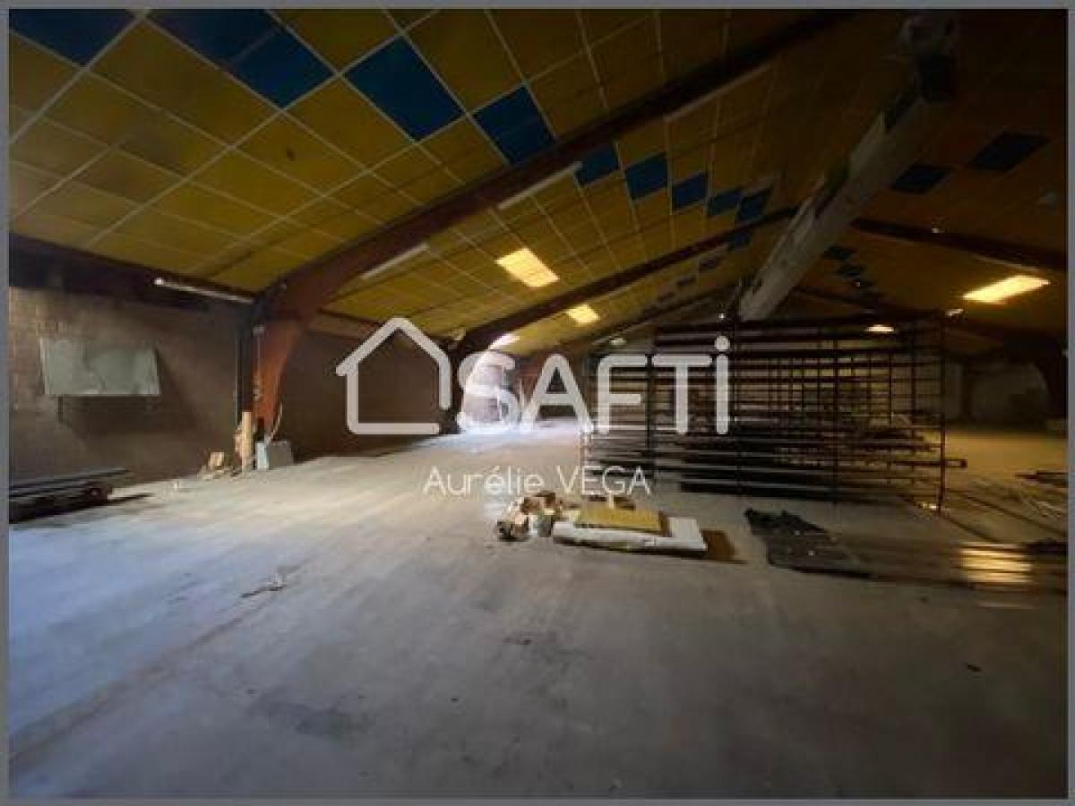 Büro in Lavelanet, France 2000m², Nr. 20539