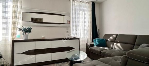 2 Schlafzimmer Haus in Marines, France, Nr. 353553 2