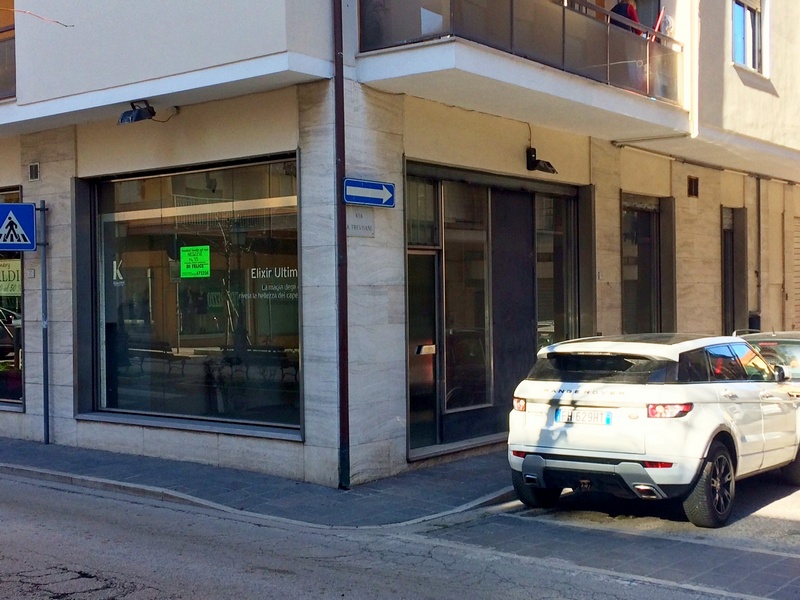 Gewerbliche Immobilie in Porto San Giorgio, Italy 95m², Nr. 211676